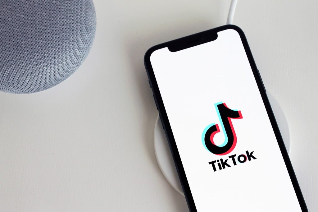 tiktok, app, iphone-5064078.jpg